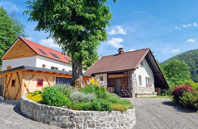 Lake View Holiday Home