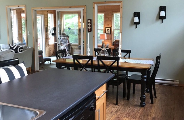 Lakefront 3 bedroom A frame 4 season cottage in Grindstone Provincial Park