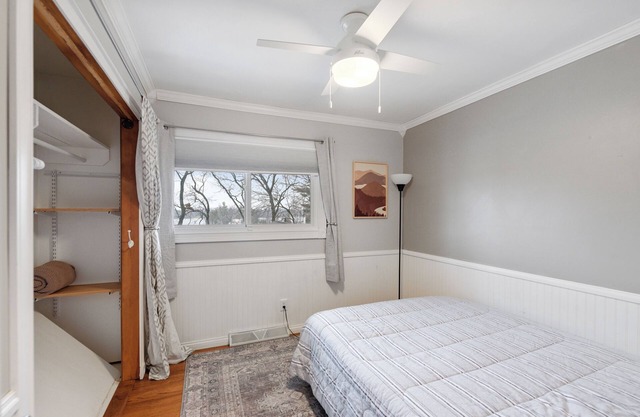 Lakefront 4-bedroom house in White Lake