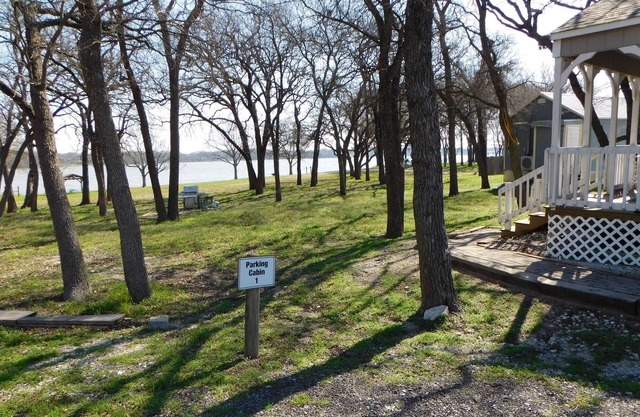 Lakefront Cabin! Ski, boat, fish, swim! 14+ acres! Perfect for a quick get-away!