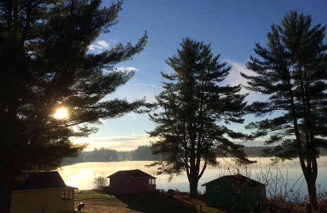 Lakefront Cottage PET FRIENDLY