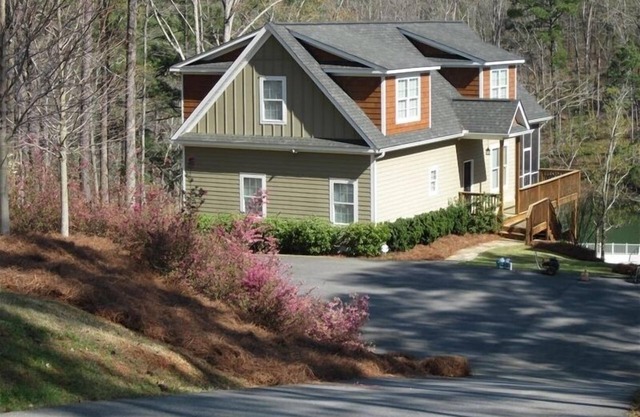 Lakefront Deep Water, Family Friendly, near Masters golf tournament