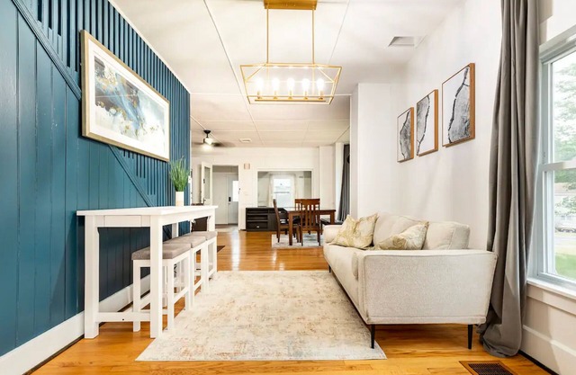 Lakefront Family Getaway