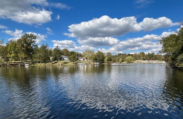 Lakefront Home Close to Bourbon Trail-Dog friendly!