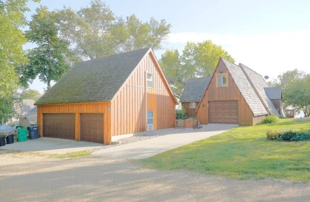 Lakefront Lake Poinsett Cottage with Private Beach