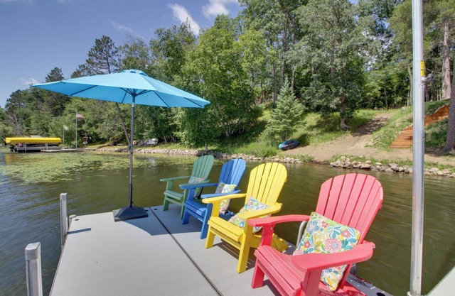 Lakefront Nevis Cabin Escape w/Hot Tub!
