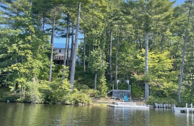 Lakefront Retreat! Dog Friendly!