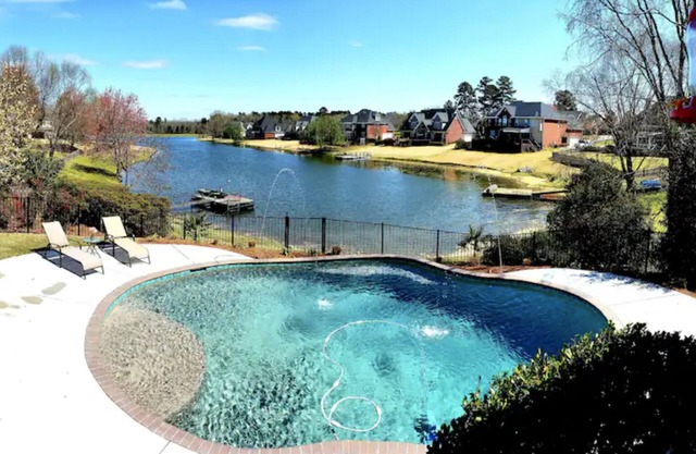 Lakefront Retreat with Stunning Pool. Near Ft. Eisenhower, & Augusta National.
