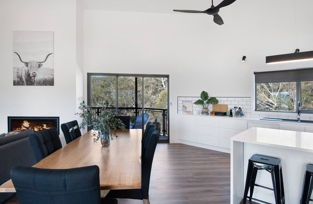 Lakefront@tyrolean is a high end apartment that has your holiday plans sorted.