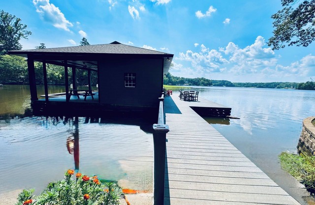 Lakefront with Million Dollar Views on HYCO Lake