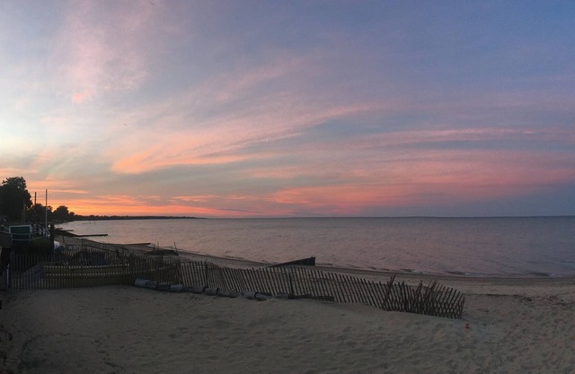 Lakehouse with Lake Huron views & Beach access.