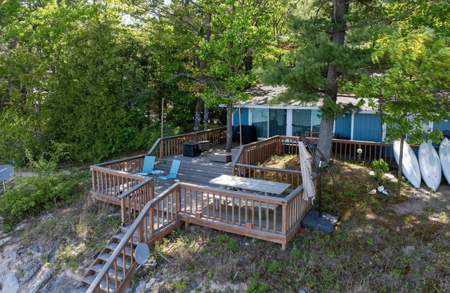 Lakeshore Lux - La Casa Feliz | Beach | Fireplace | AC