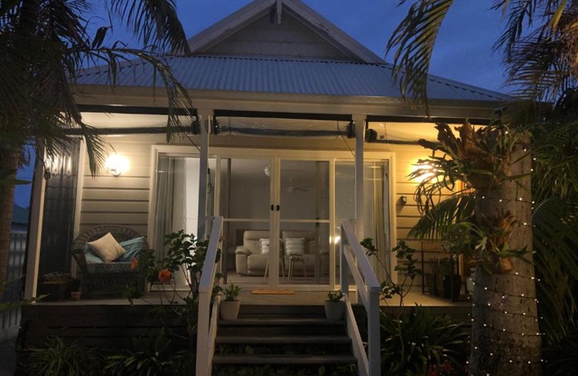 Lakeside Bungalow