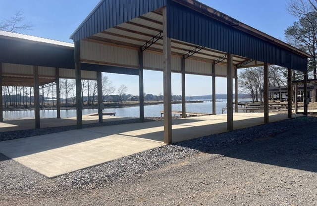 Lakeside Comfort: Covered RV Site with Private Pier #1