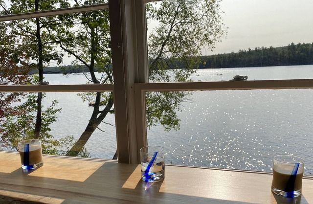 Lakeside cottage, beautiful views, private >> September dates now available!