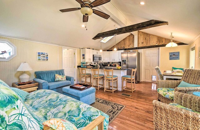 Lakeside Kent Home w/Pier + Boat Ramp Access