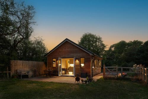 Lakeside Lodge