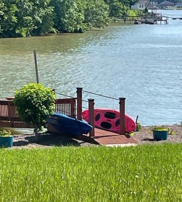 Lakeside Oasis