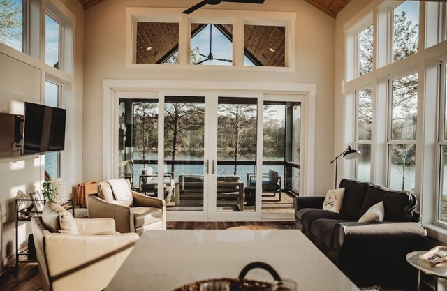 Lakeside Tiny Home in The Retreat by Water's Edge