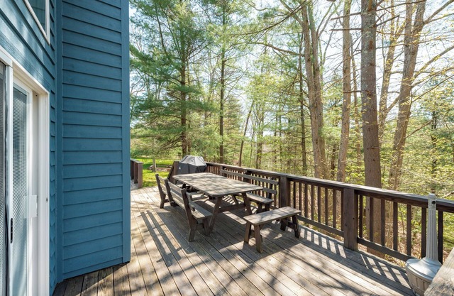 Lakeslee Lodge: Lake Access, Dock Slip, Hot Tub, Community Amenities!