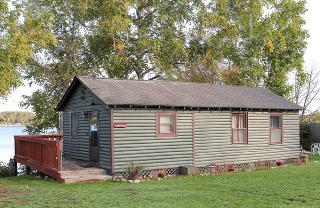 Lakeview cabin on stunning Lake Vermilion