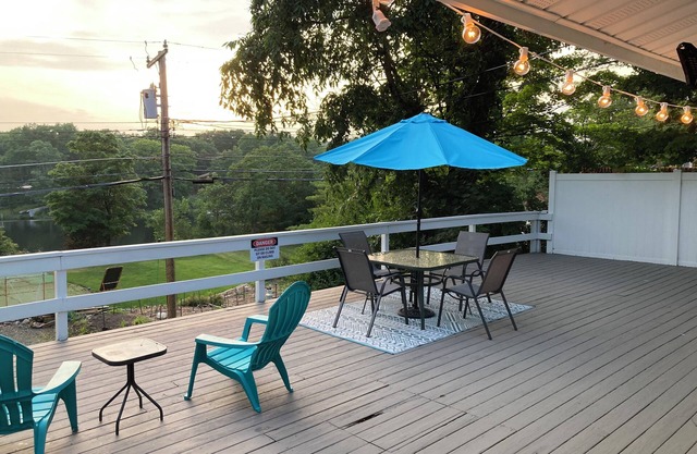 Lakeview Cottage