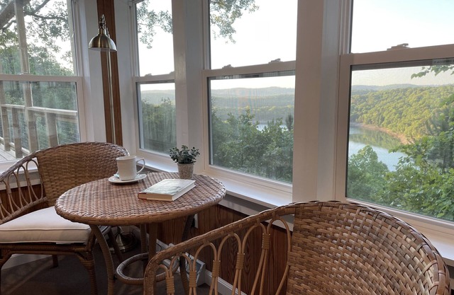 Lakeview Cottage