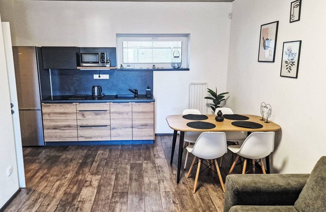 Lakeview Luxury Lodge & Garden by Interhome