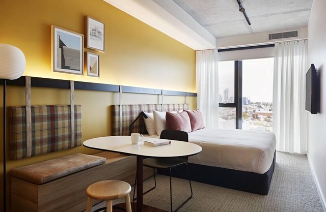 Lanbruk Richmond Hill Studio Apartment