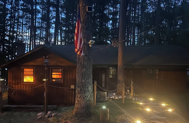 Land O' Lakes Cozy Cabin on Little Portage Lake Amazing Views! w/Screen Porch.