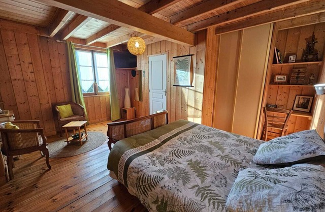 Landes" guest room with private Nordic bath