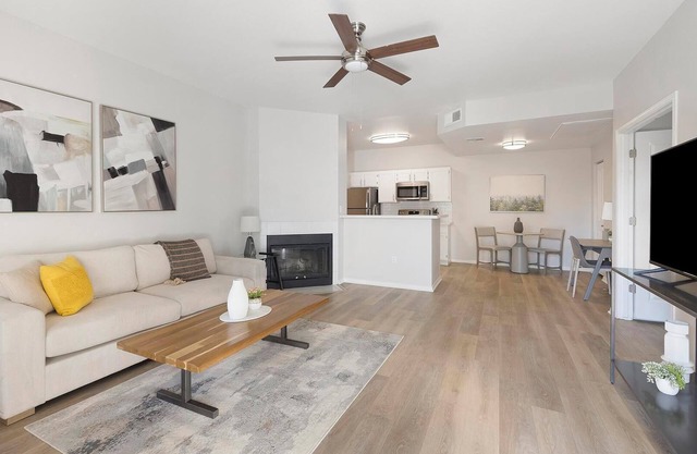 Landing at Boulders at Lookout Mountain - 1 Bed.