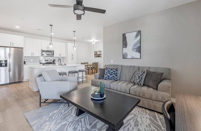 Landing | Chic 2BD, Clubhouse, Gym