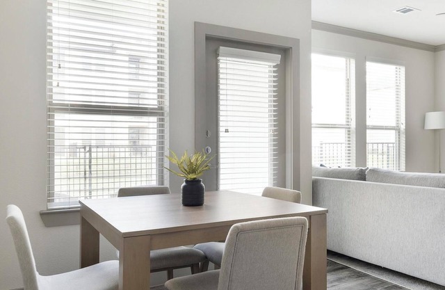 Landing | Spectacular 1BD, Gym, Pool