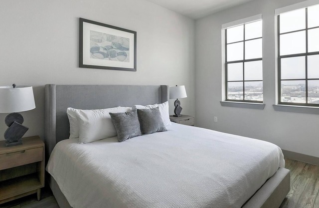 Landing | Spectacular 1BD, Rooftop Lounge, Pool