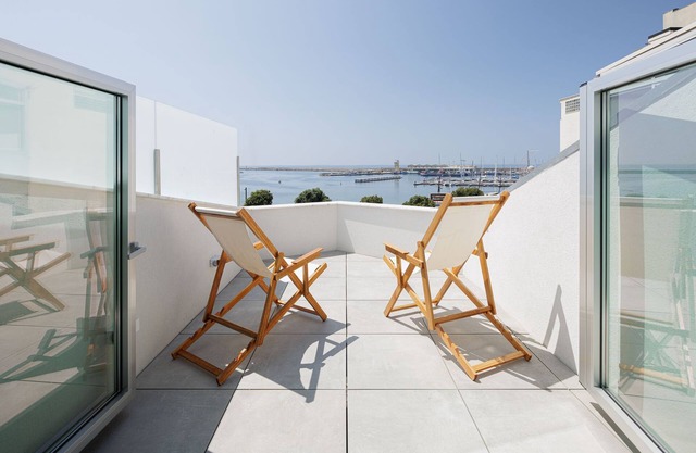Lapa 84 - Luxury seafront house