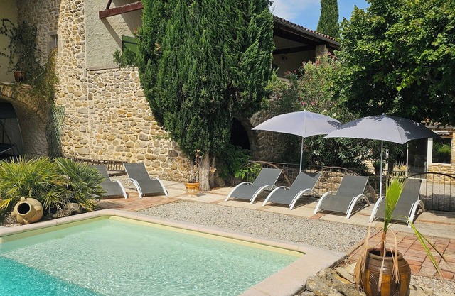 Large charming farmhouse in South Ardèche, private pool, to rent as a whole/per room