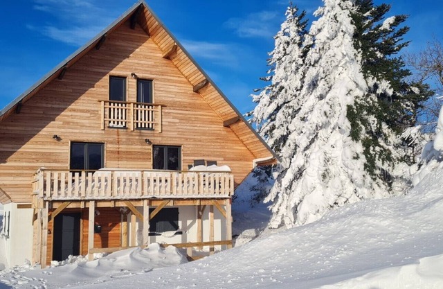 Large 4* Balneo Zen Altitud Chalet with Sauna 300 meters from the ski slopes