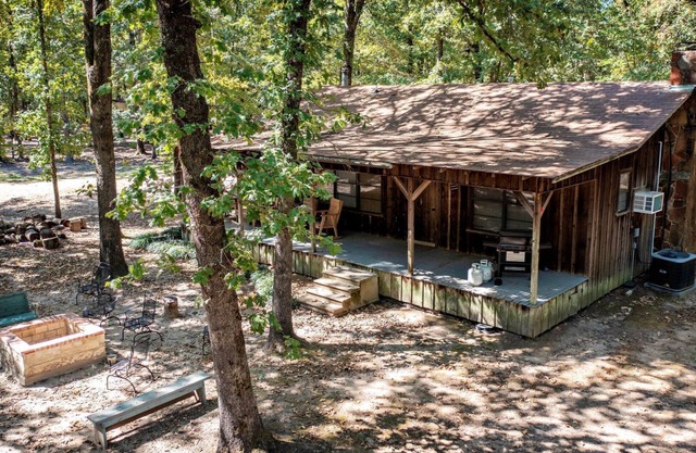 Large 4 Bedroom 2 Bath Country Home with Gorgeous Views