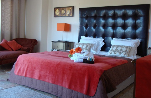 Large 5 bedroom Villa, internet + Tv satelite + air conditioning free
