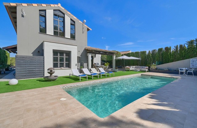 Large and cheerful villa with private pool in Javea, Costa Blanca, Spain for 6 persons