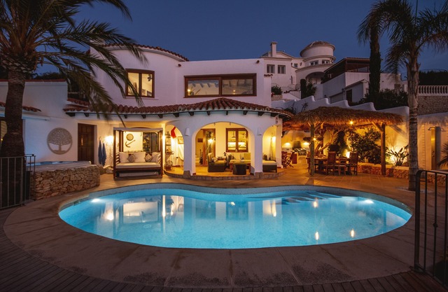 Large and comfortable villa in Moraira, on the Costa Blanca, Spain with private pool for 4 persons