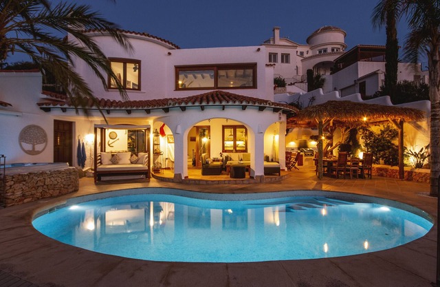 Large and comfortable villa in Moraira, on the Costa Blanca, Spain with private pool for 4 persons