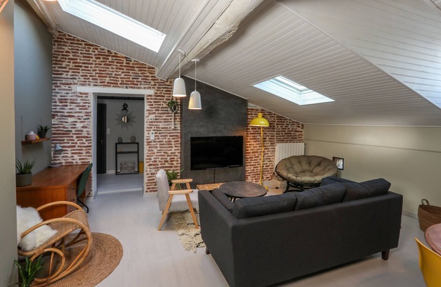 Large and cozy apartment in the heart of the city center