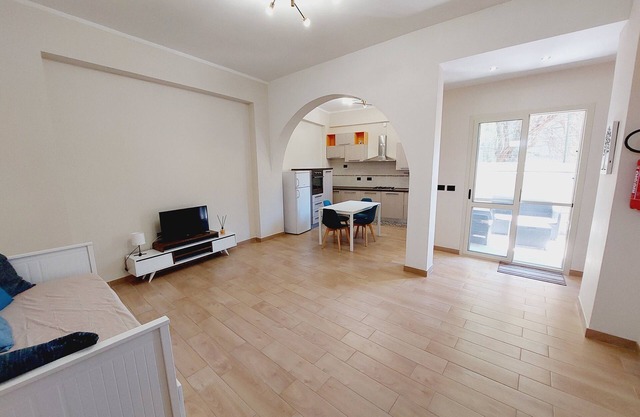 Large apartment close to the sea, just a few minutes from the town center.