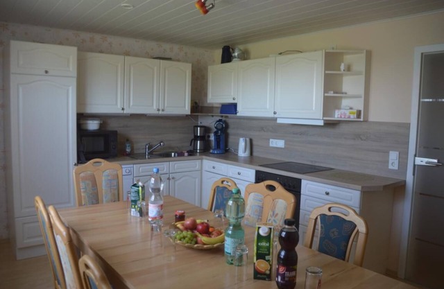 Large apartment in the Ederbergland "Beim Zämmermichel"