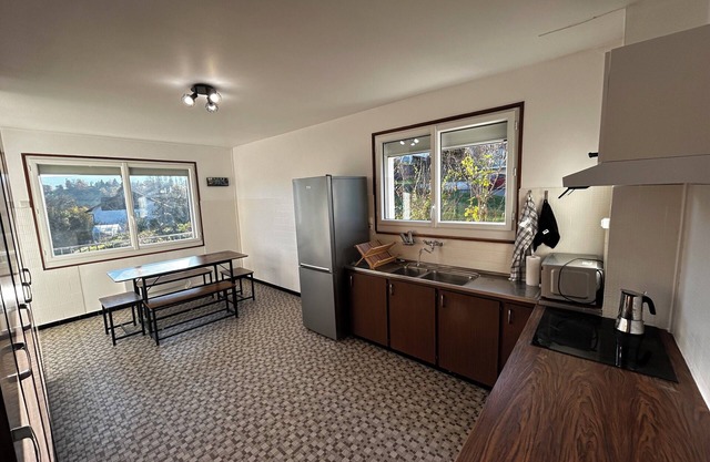 Large apartment on the Swiss border, trains and buses to Geneva