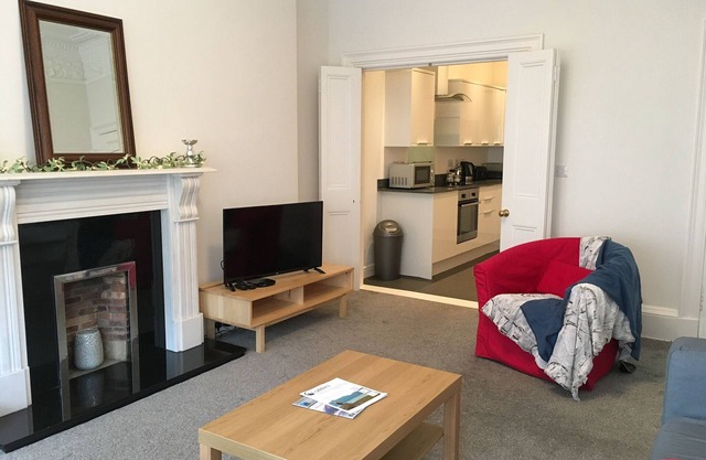 Large, bright and airy family friendly flat