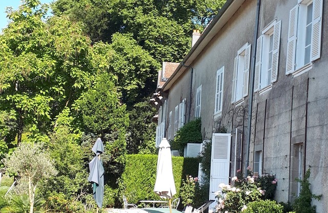 Large charming house, 400m2, quiet, superb view, Tennis, near Limoges