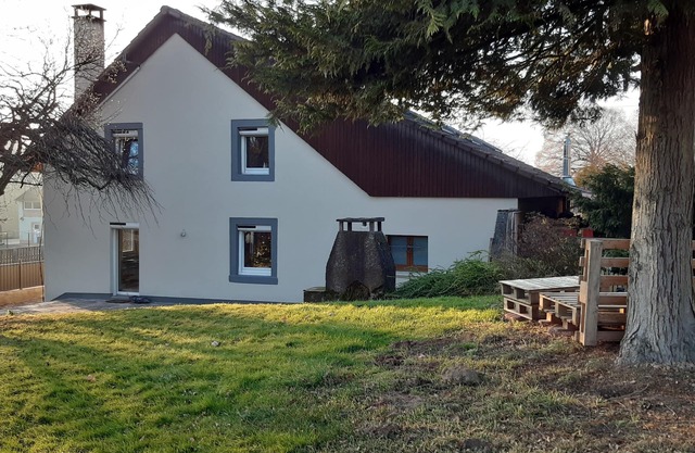 Large, comfortable 5-bedroom country gîte!